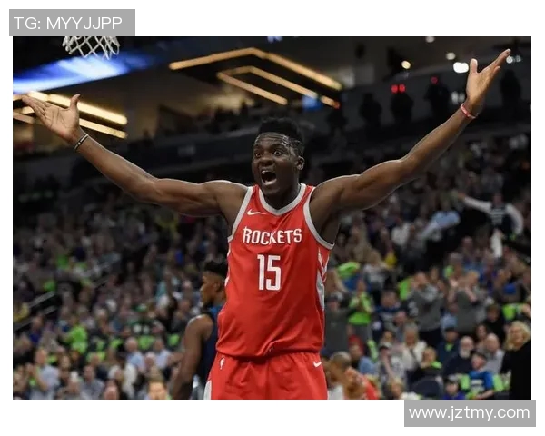 克林特卡佩拉的篮球之路与未来展望：从新秀到全明星的蜕变历程